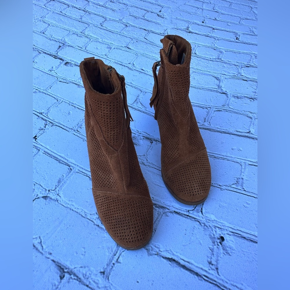 Tom’s Ankle Booties